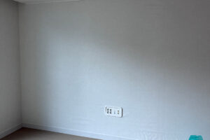 촌스러운 유광 아트월, 철거 없이 ‘디아망’ 도배로 덮은 솔직 후기